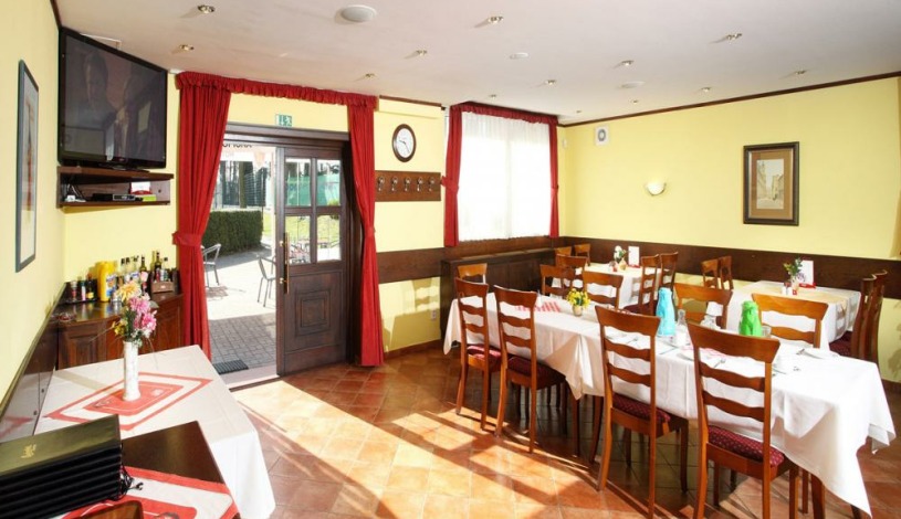 Hotel Milan Vopička  Hluboká nad Vltavou